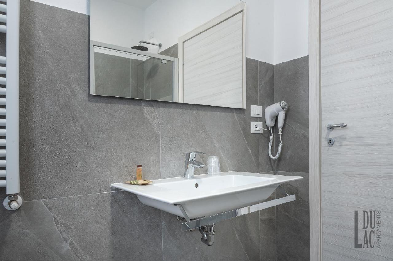 Du Lac Aparments Desenzano del Garda Ngoại thất bức ảnh