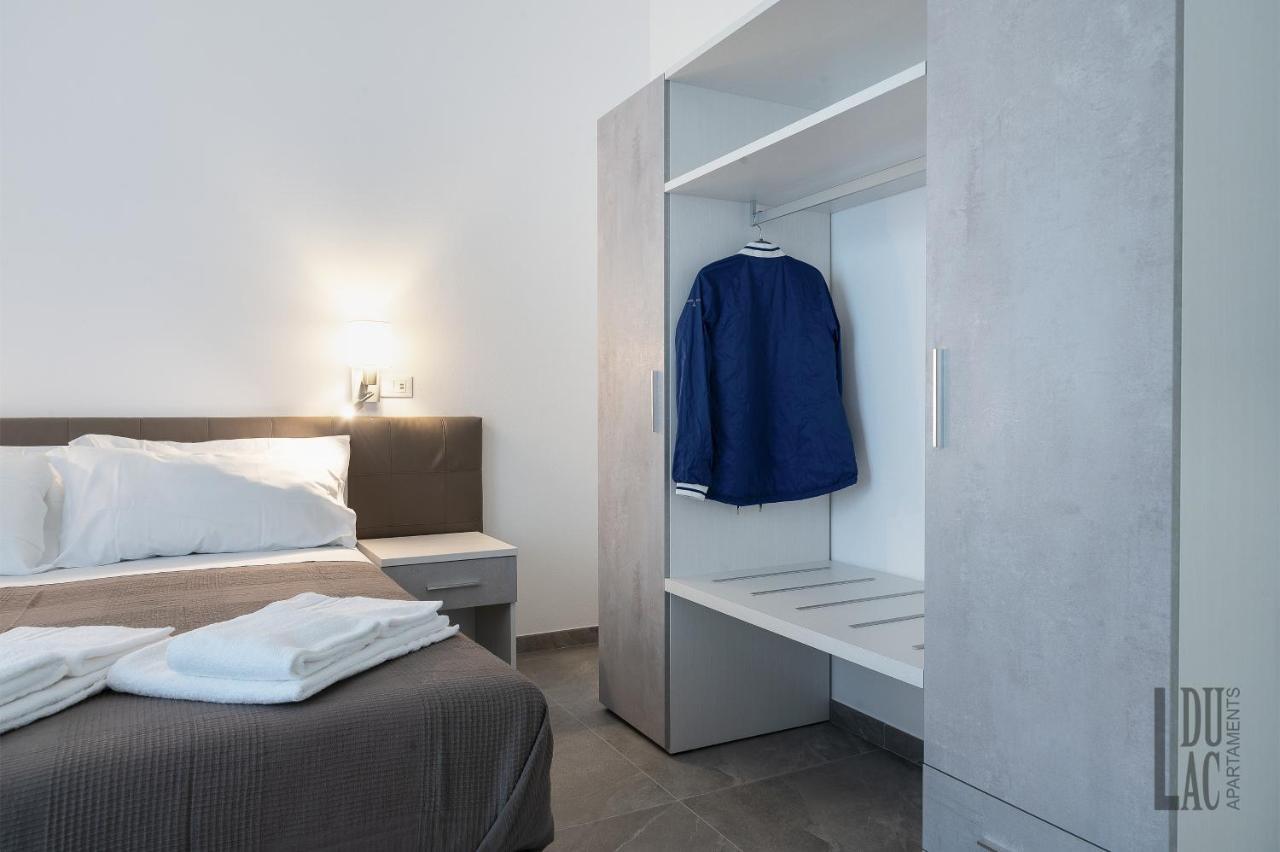 Du Lac Aparments Desenzano del Garda Ngoại thất bức ảnh