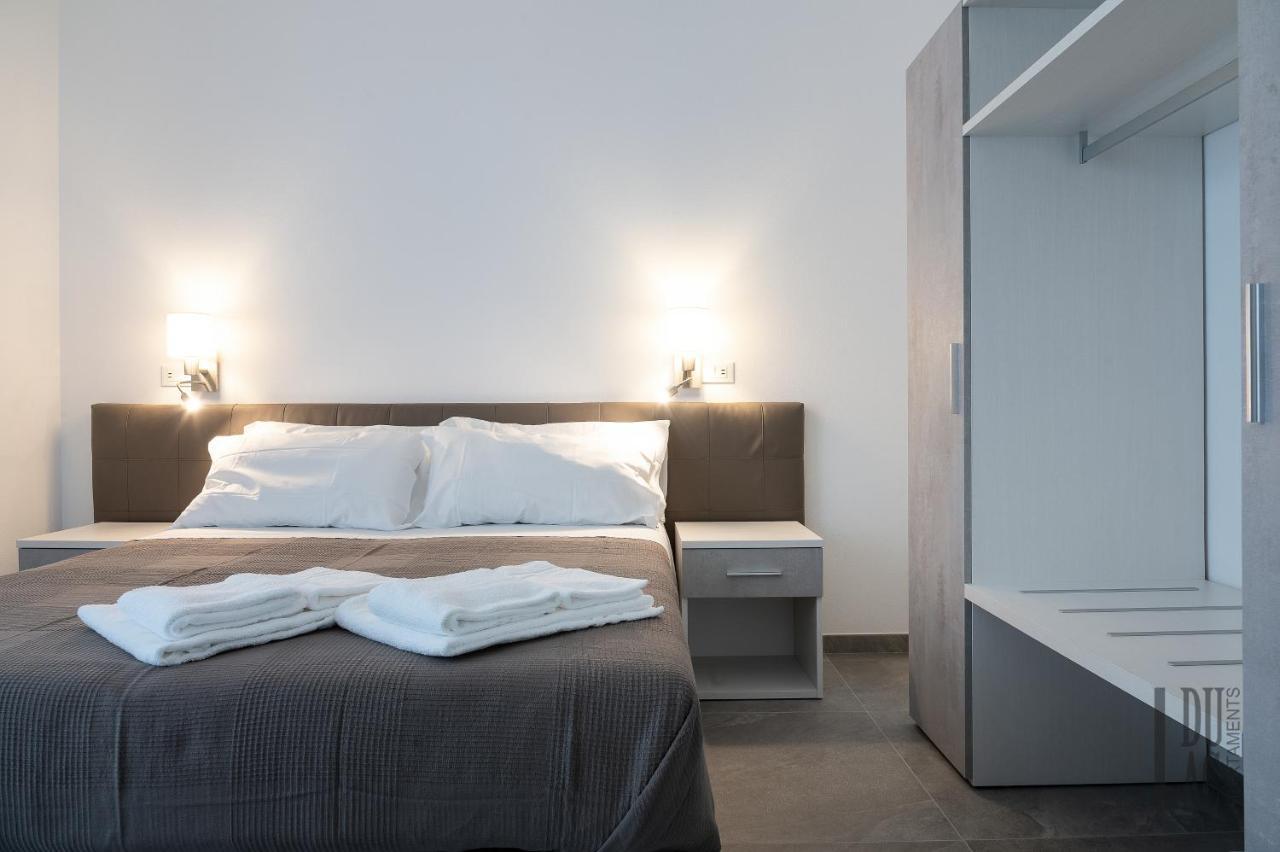 Du Lac Aparments Desenzano del Garda Ngoại thất bức ảnh